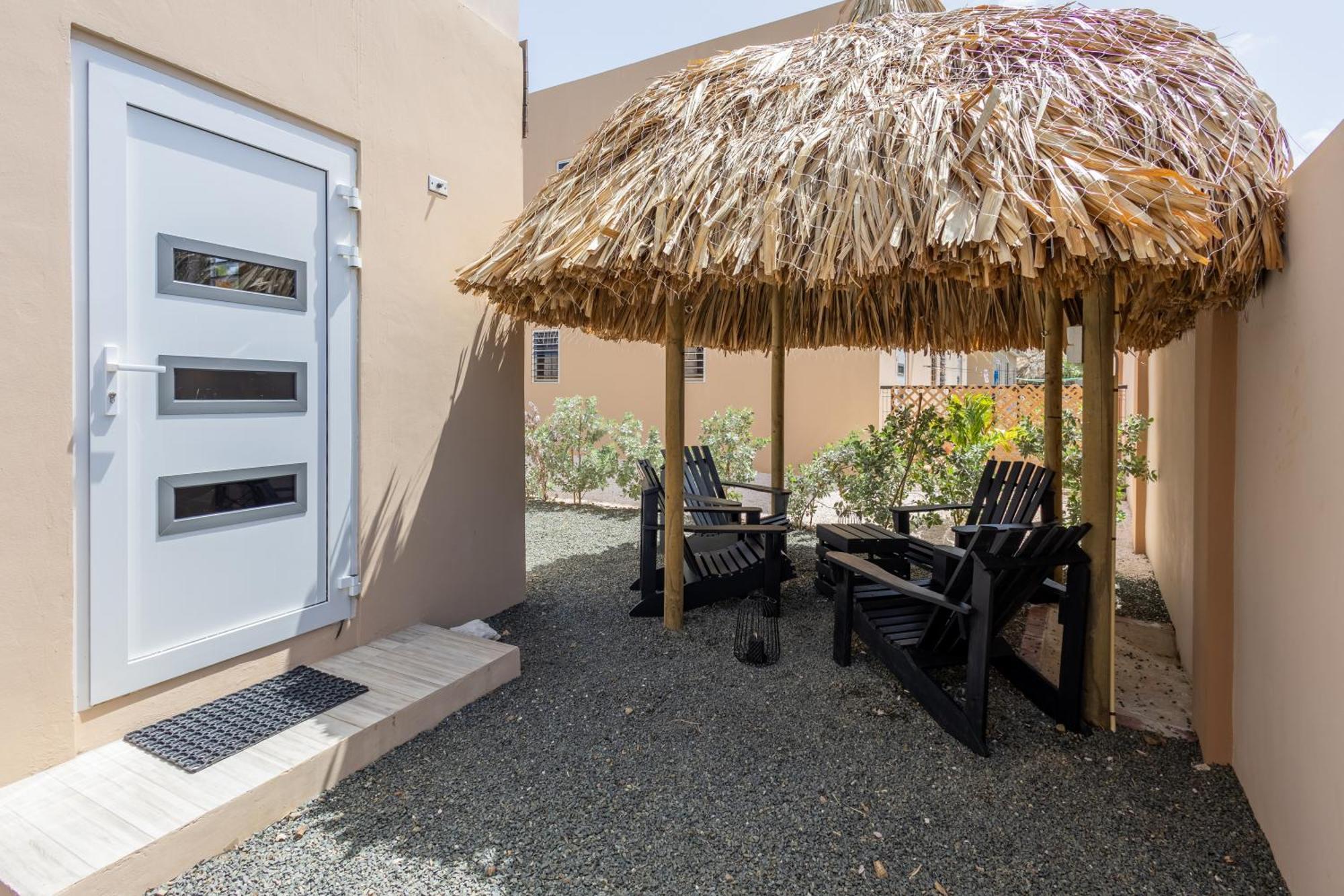 Av Curacao - Centrally Located Spacious Apartment ウィレムスタッド エクステリア 写真