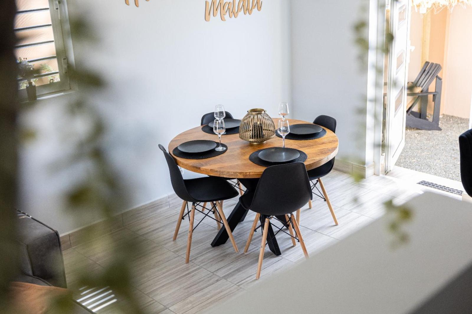 Av Curacao - Centrally Located Spacious Apartment ウィレムスタッド エクステリア 写真