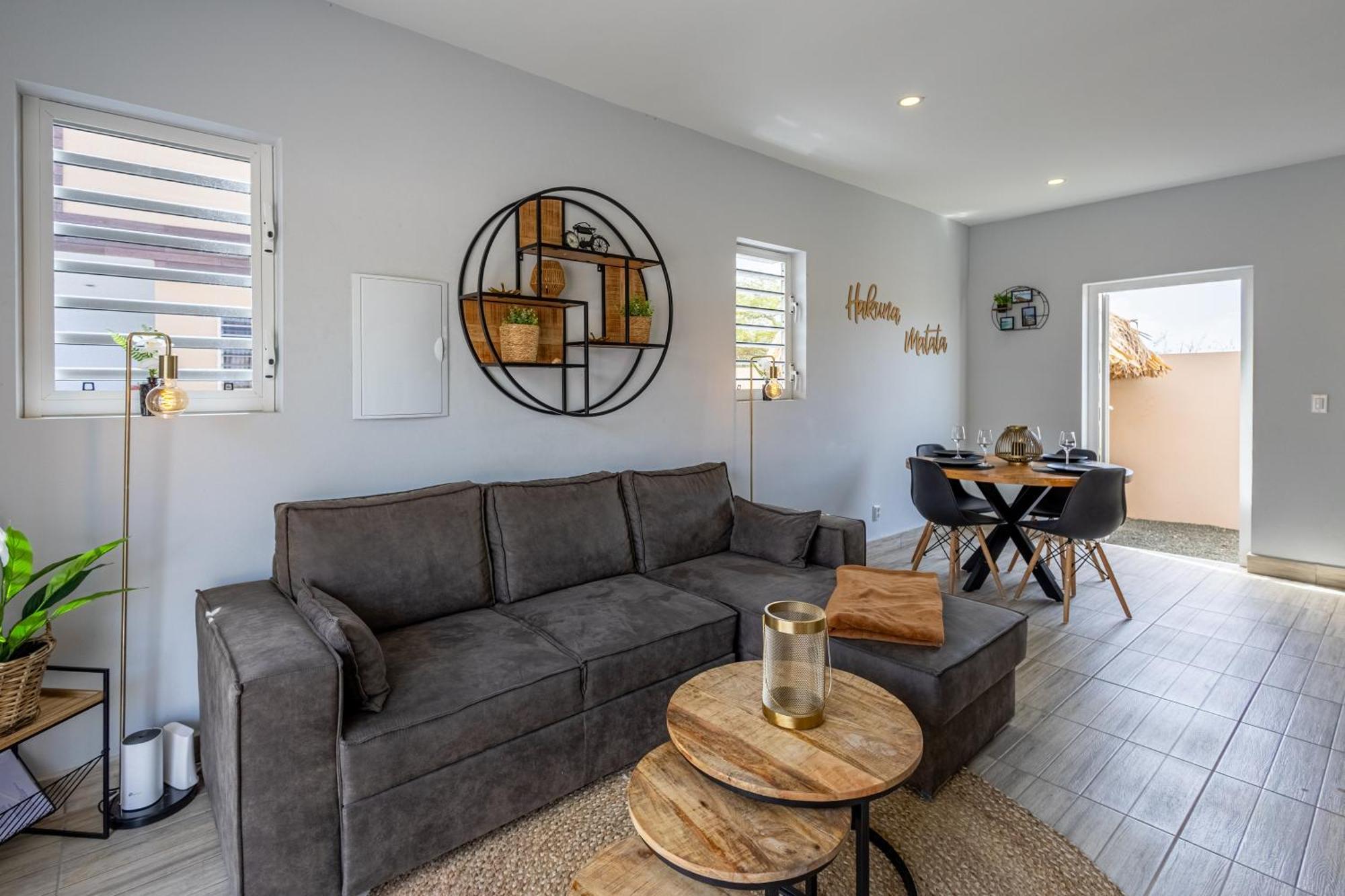 Av Curacao - Centrally Located Spacious Apartment ウィレムスタッド エクステリア 写真