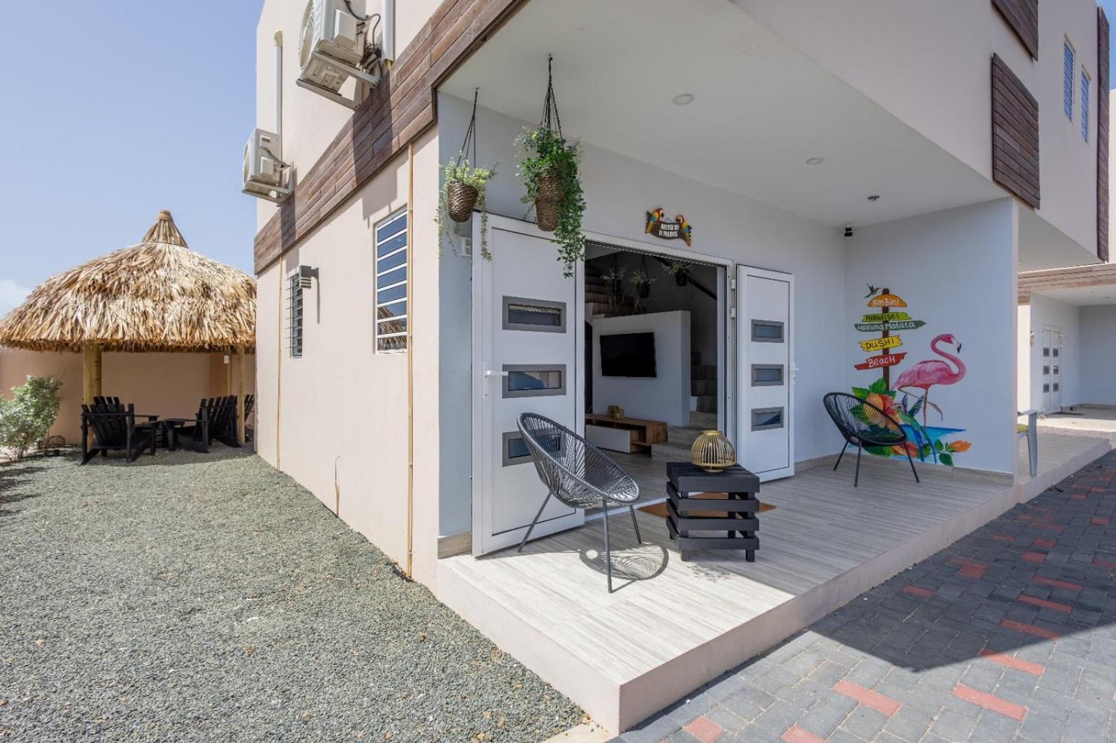 Av Curacao - Centrally Located Spacious Apartment ウィレムスタッド エクステリア 写真